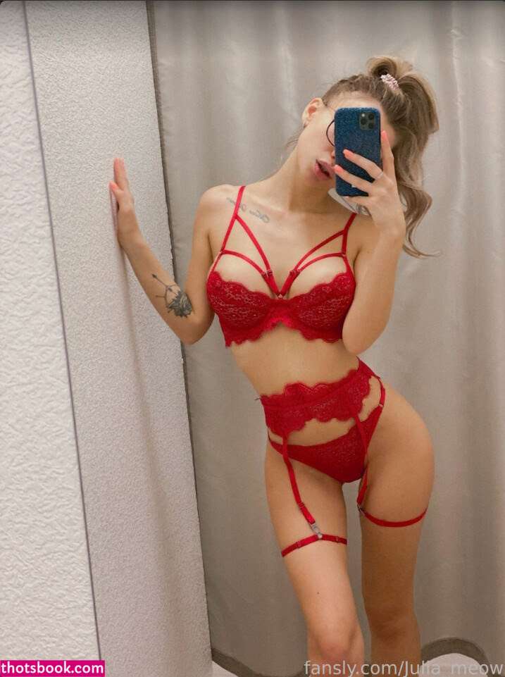 Juliiimeow Photo #53