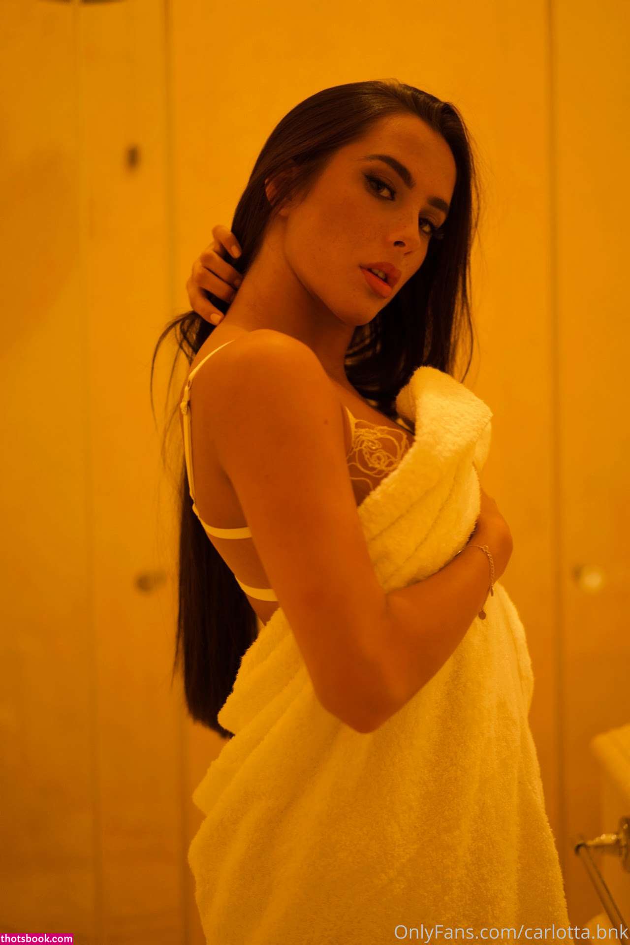 Carlotta Bnk Photo #256