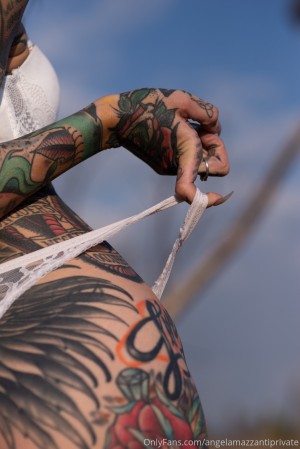 Angela Mazzanti Photo #99