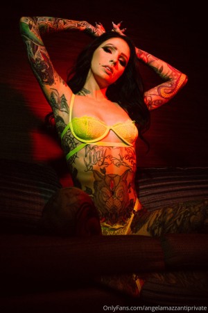 Angela Mazzanti Photo #113