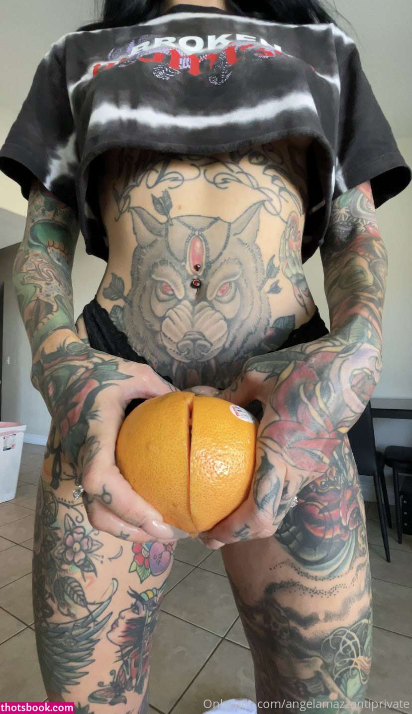 Angela Mazzanti Photo #198