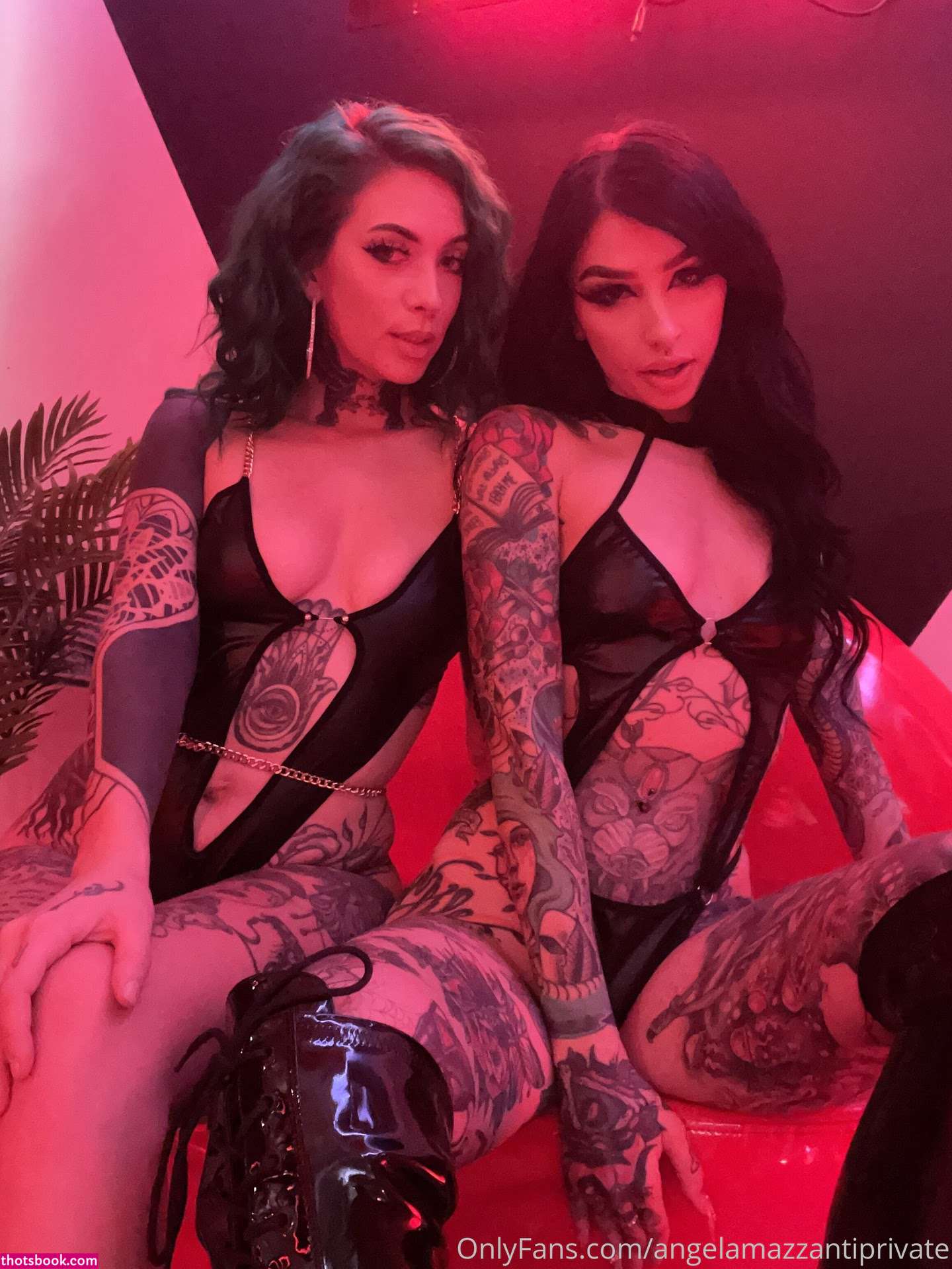 Angela Mazzanti Photo #257