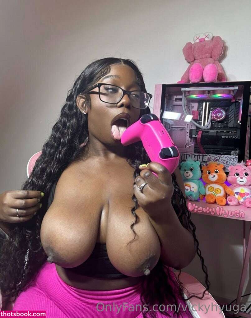 Vicky Hyuga Photo #10