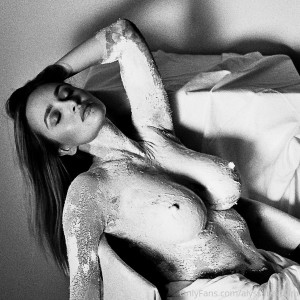 Alyssa Barbara Photo #13