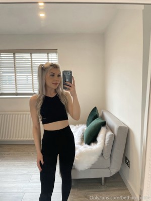 Bethanypetite Photo #95