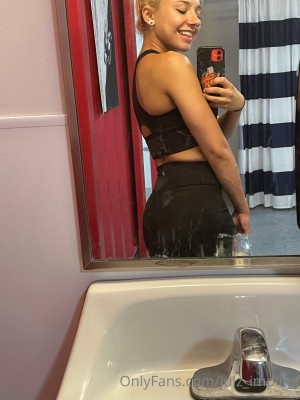 Julzimplied Photo #107