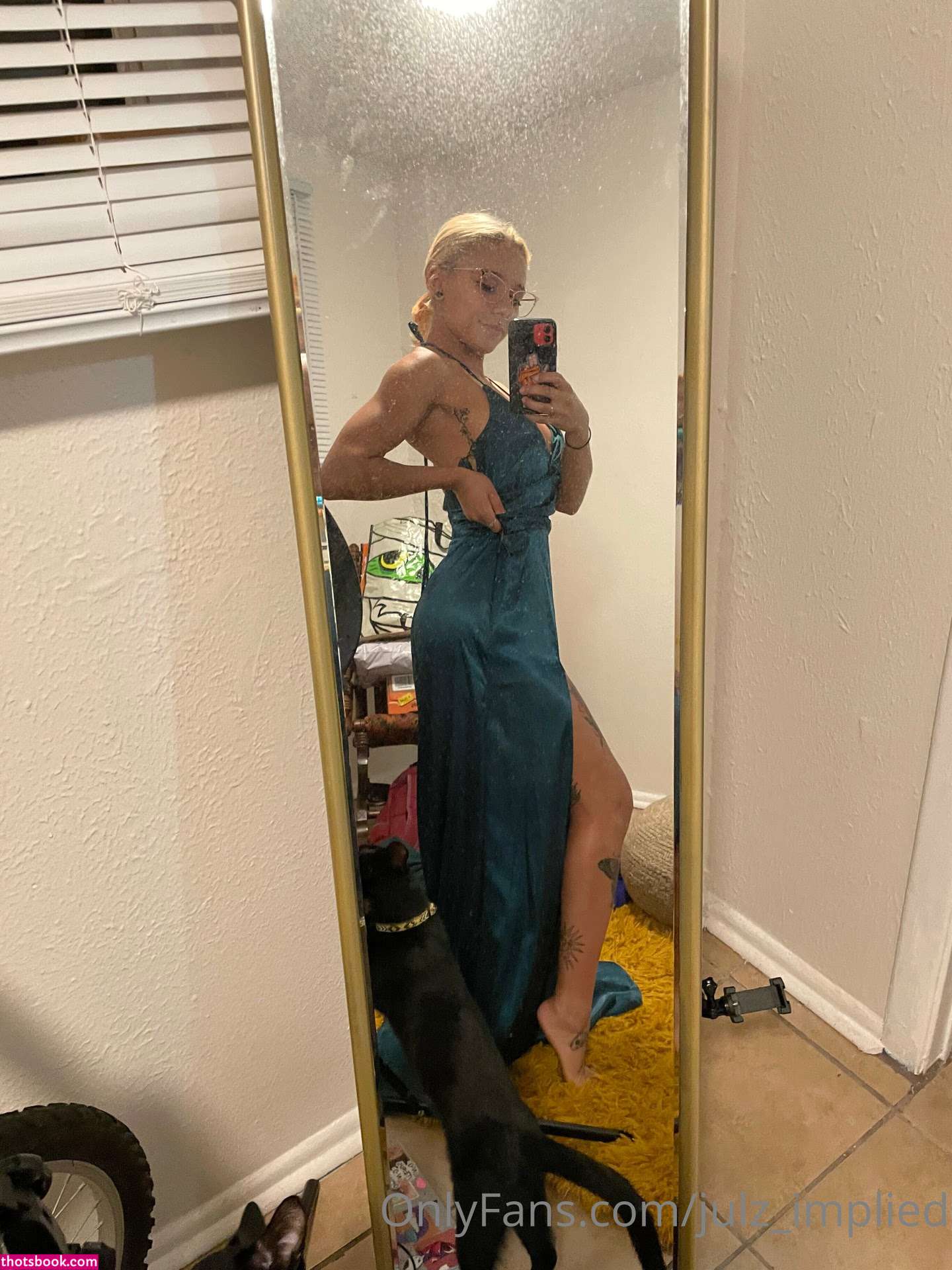 Julzimplied Photo #112