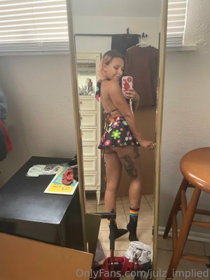 Julzimplied Photo #117