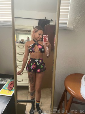 Julzimplied Photo #123