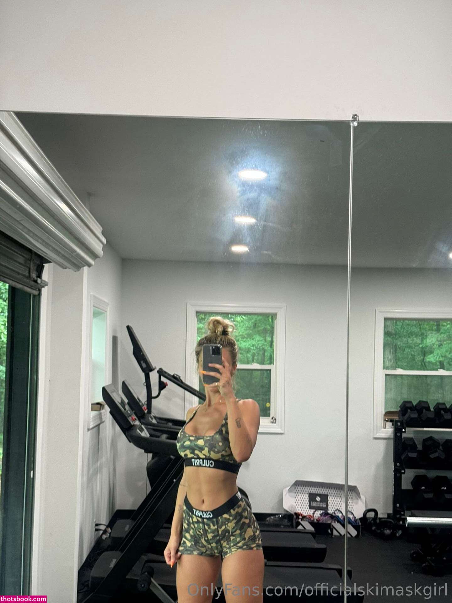 Briana Armbruster Photo #634