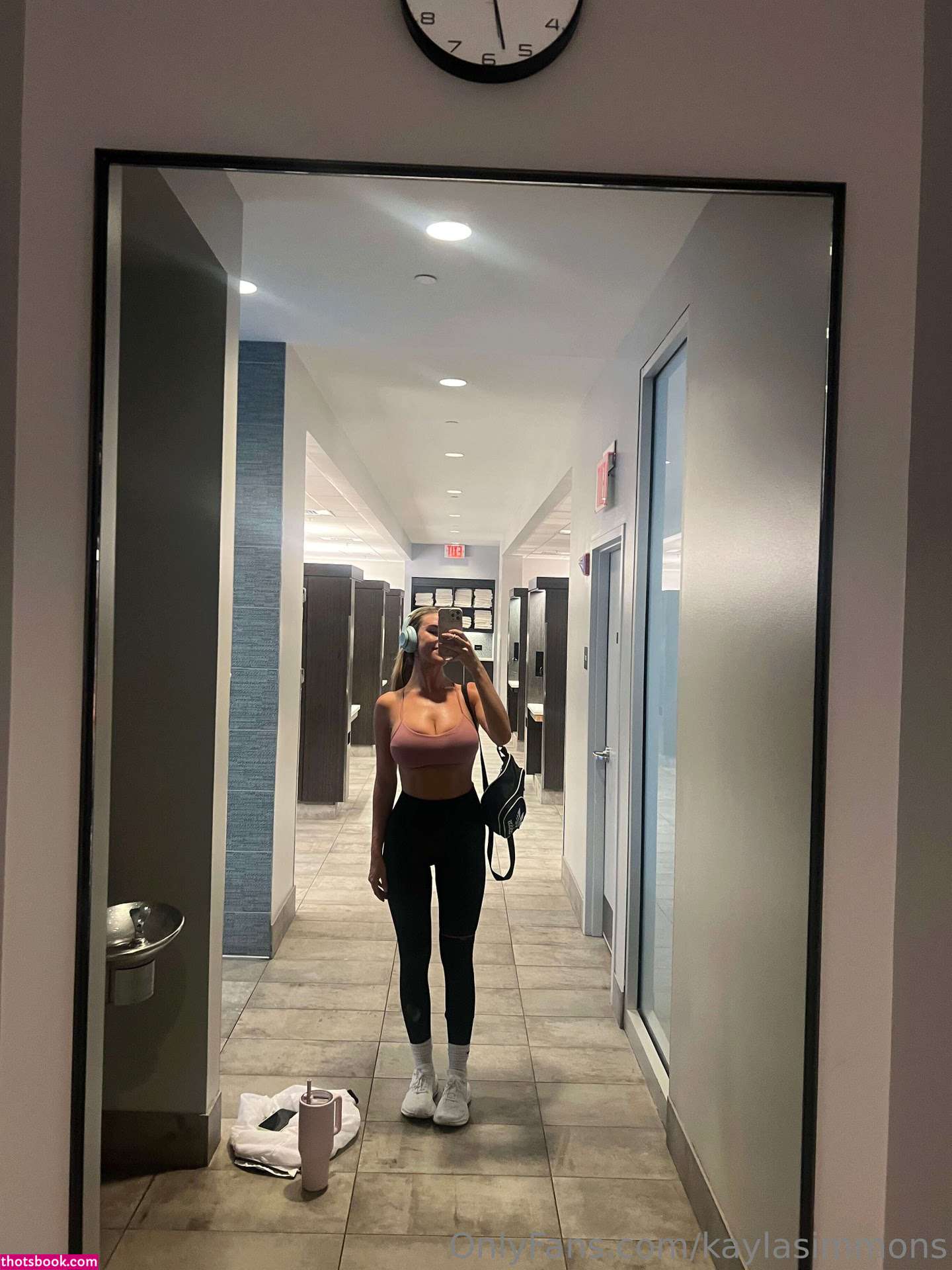 Kayla Simmons Photo #280