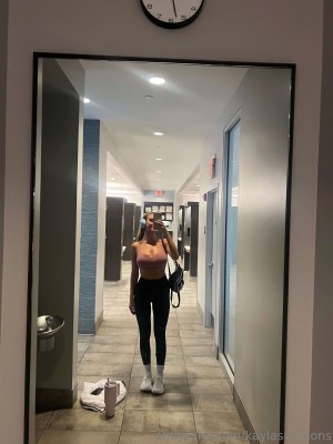 Kayla Simmons Photo #280