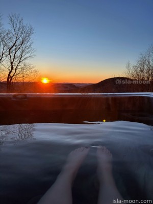 Isla Moon Photo #147