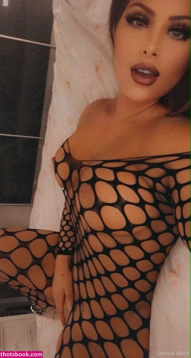 Sienna Black Photo #25