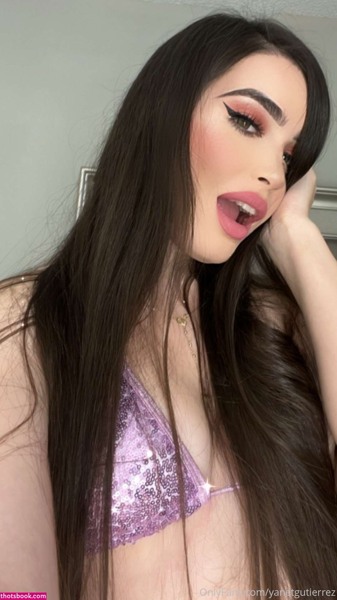 Yanet Gutierrez Photo #49