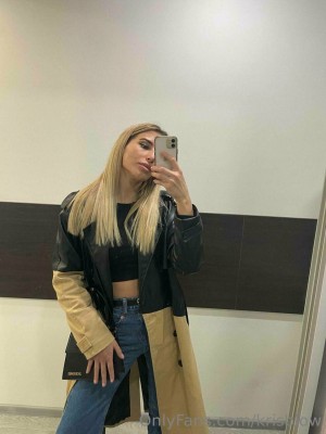 Kris Blow Photo #152