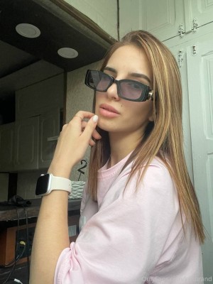 Kris Blow Photo #174