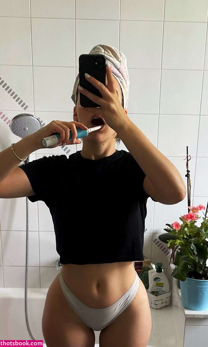 Lara Juice Photo #194