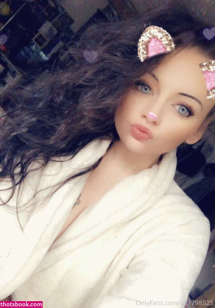 Lana Austin Photo #3