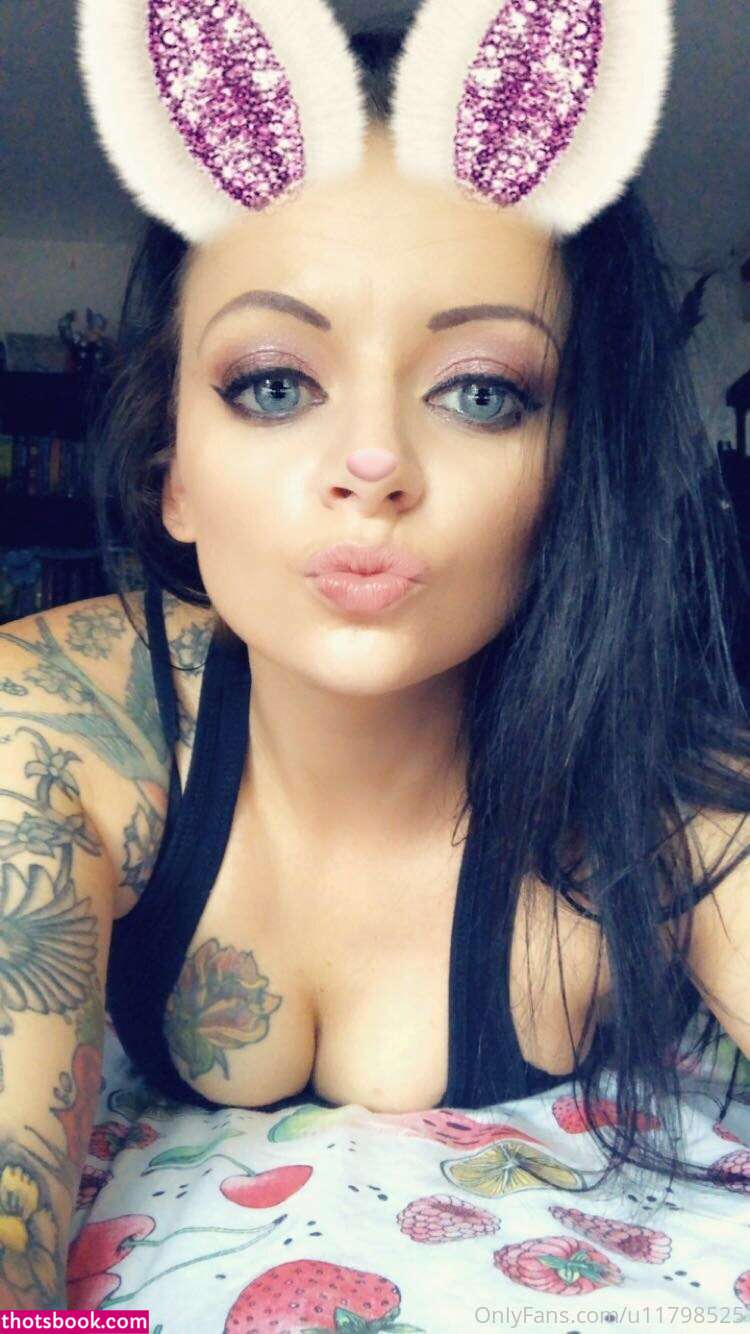 Lana Austin Photo #4