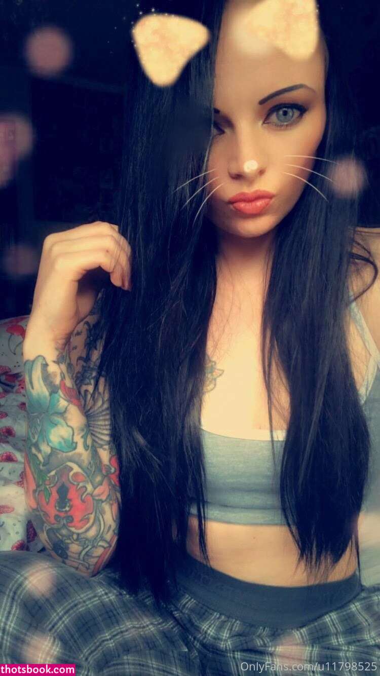 Lana Austin Photo #16