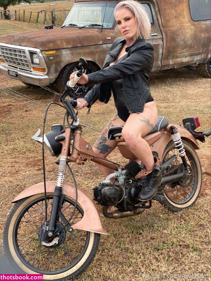 Bec Rawlings Photo #77