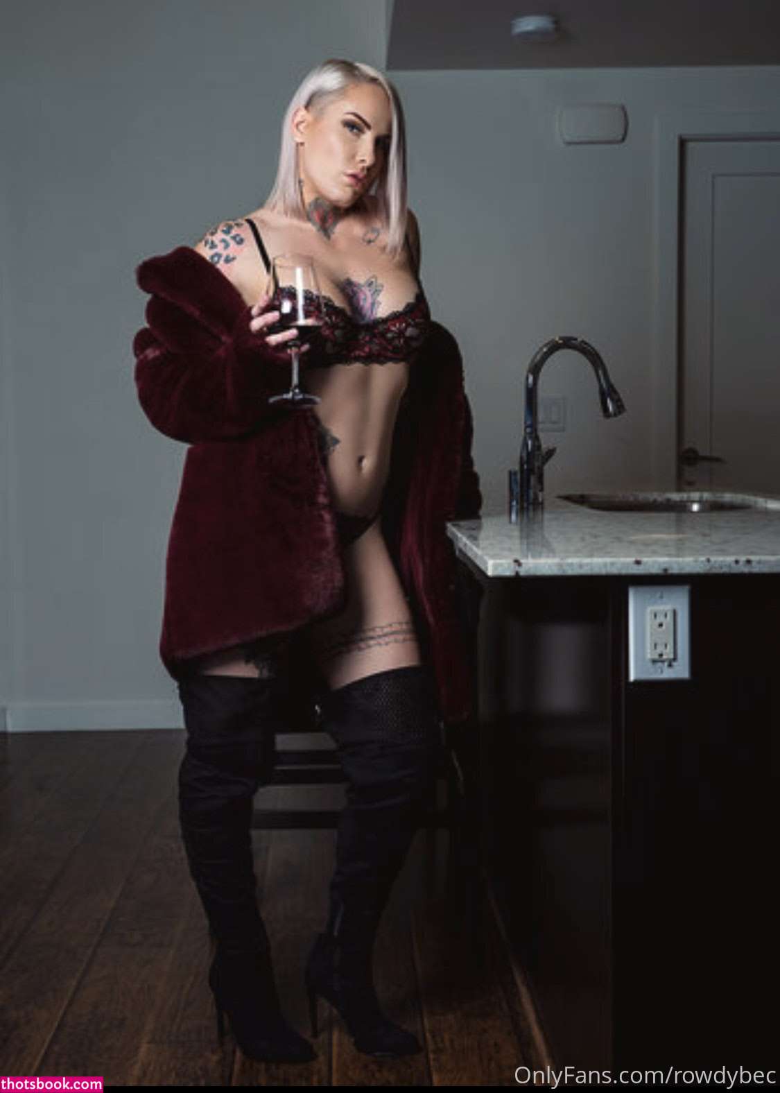 Bec Rawlings Photo #101