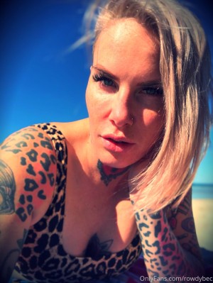 Bec Rawlings Photo #187