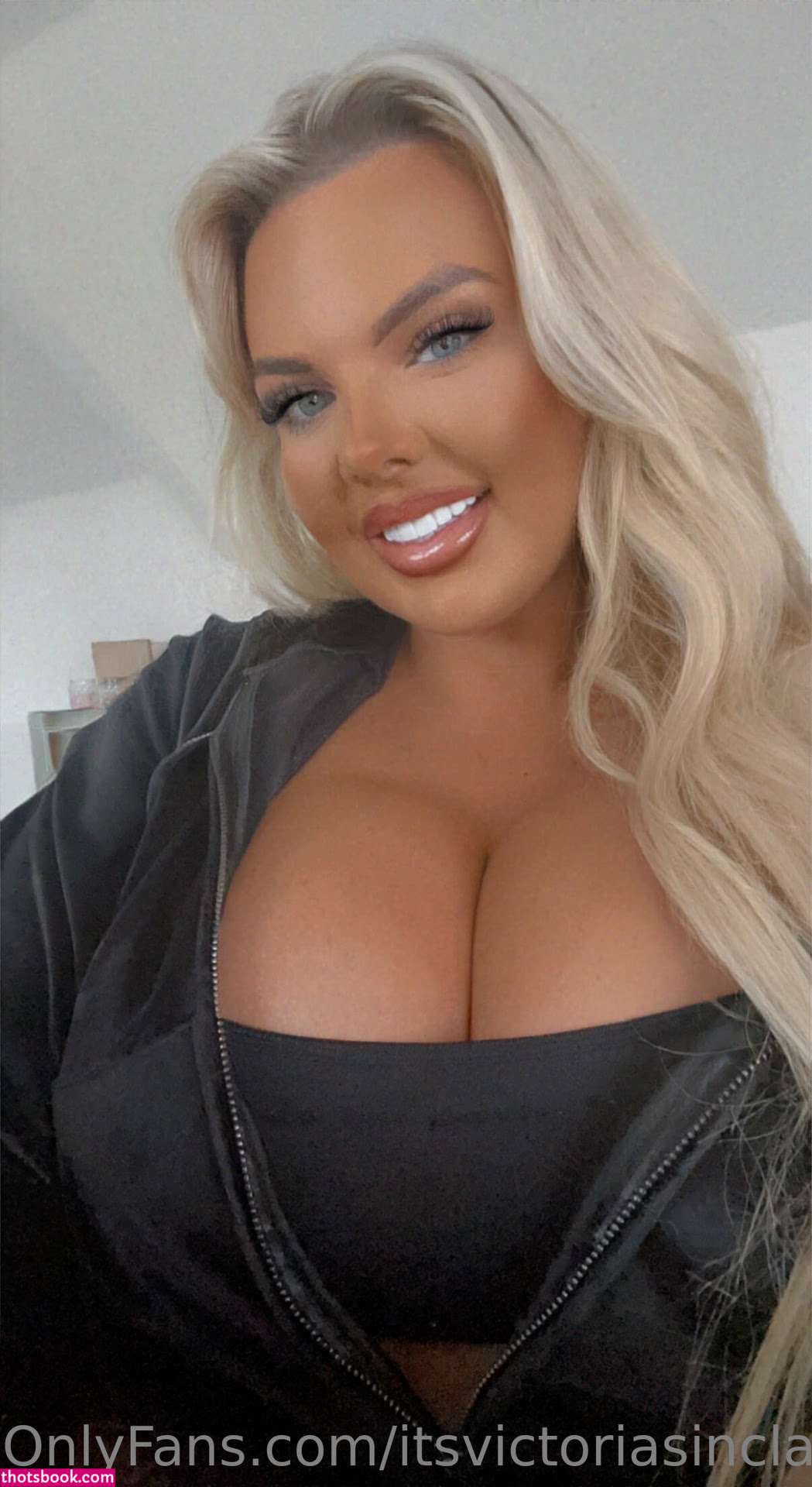 Victorialilyx Photo #224