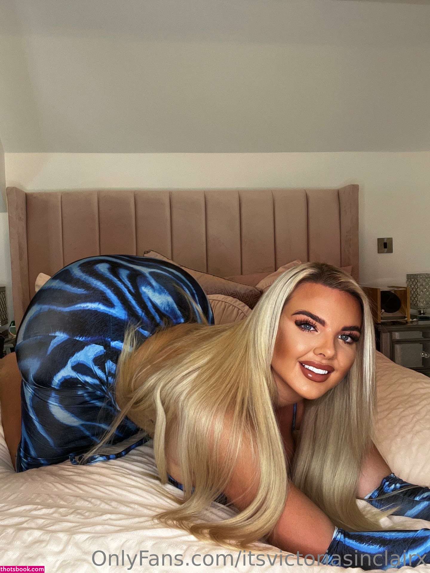 Victorialilyx Photo #229