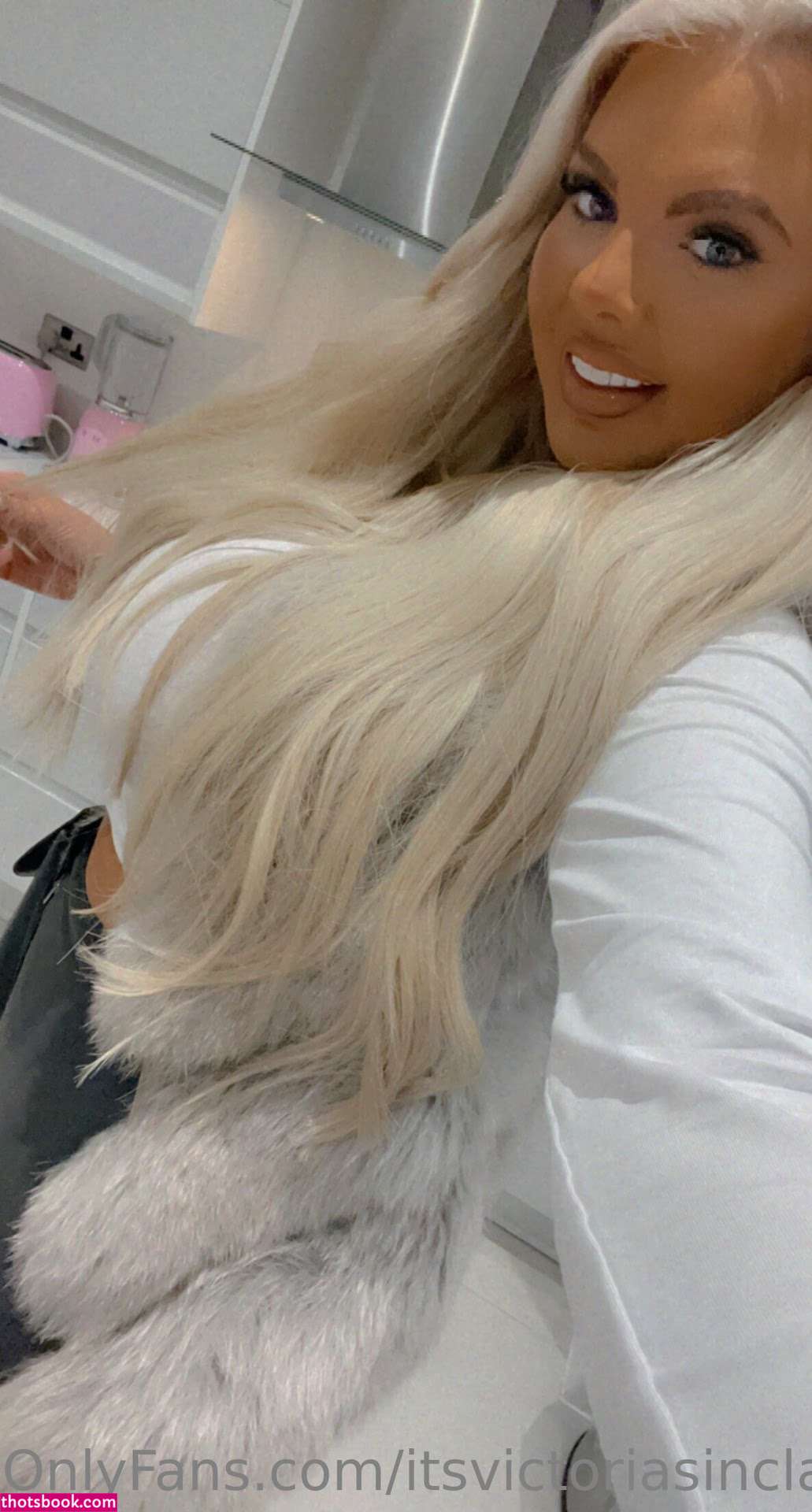 Victorialilyx Photo #264