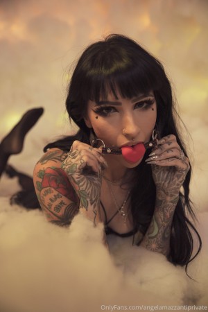Angela Mazzanti Photo #62