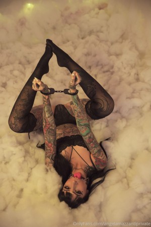 Angela Mazzanti Photo #67