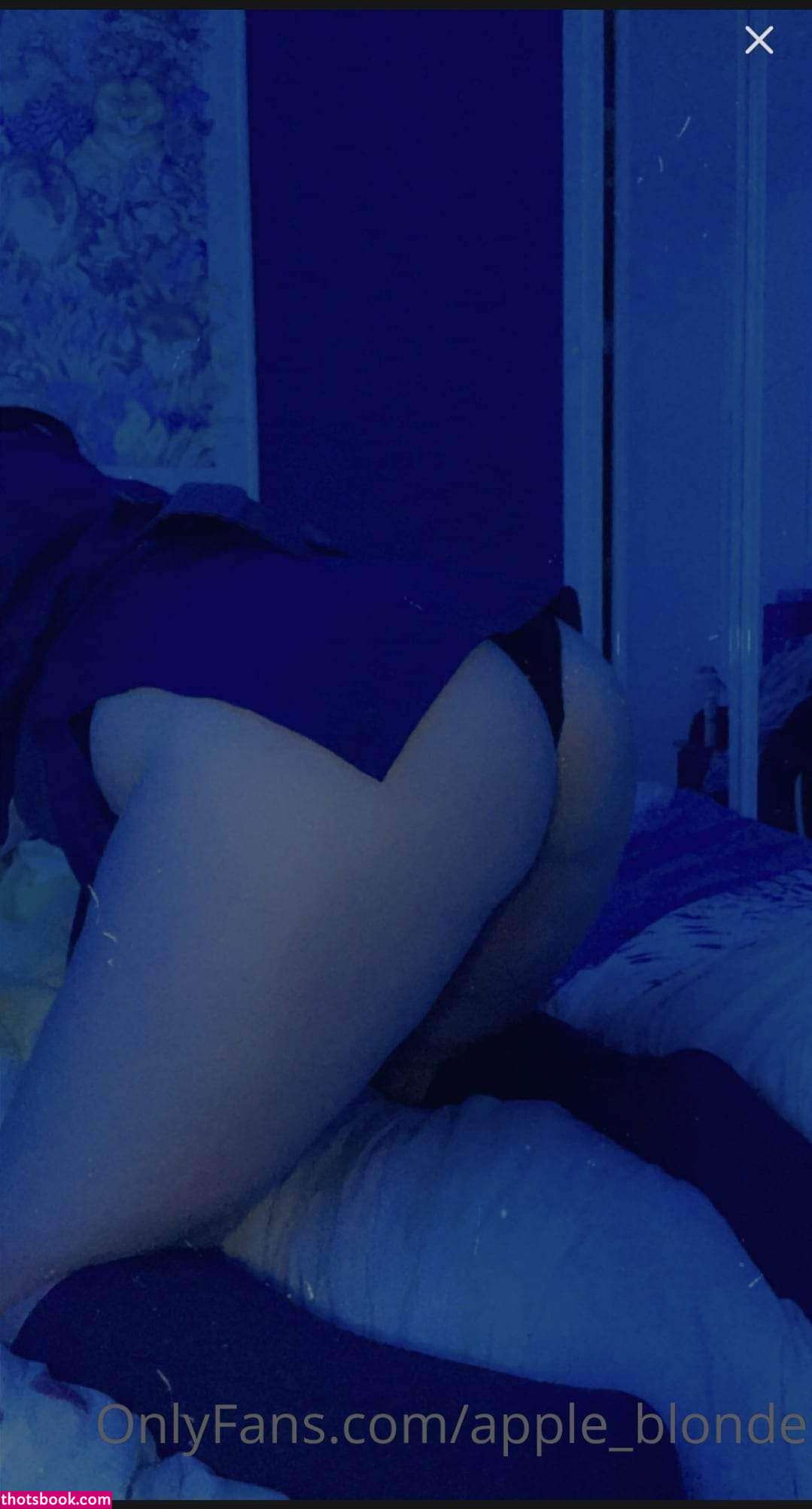 Appleblonde Photo #36