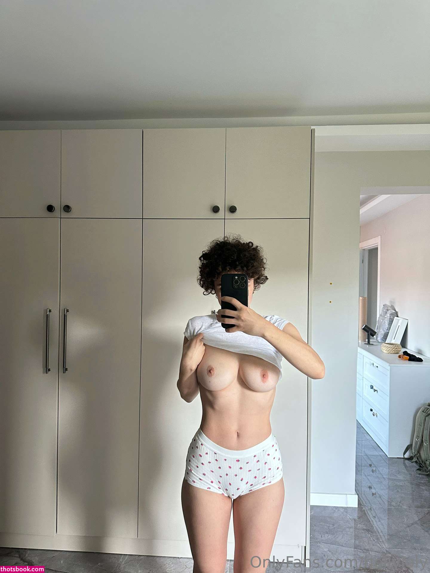 Hollyloly Photo #180