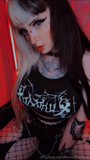 Emmamaybyte Photo #35
