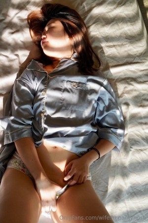 Wife In Pantyhose Photo #7