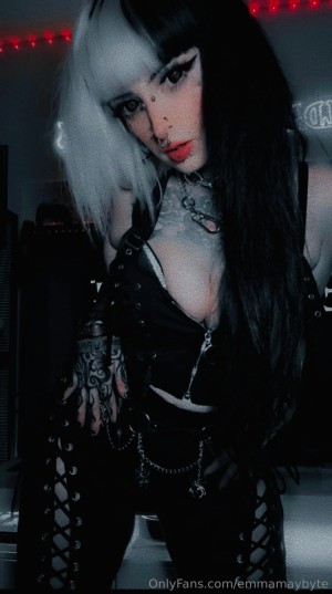 Emmamaybyte Photo #137