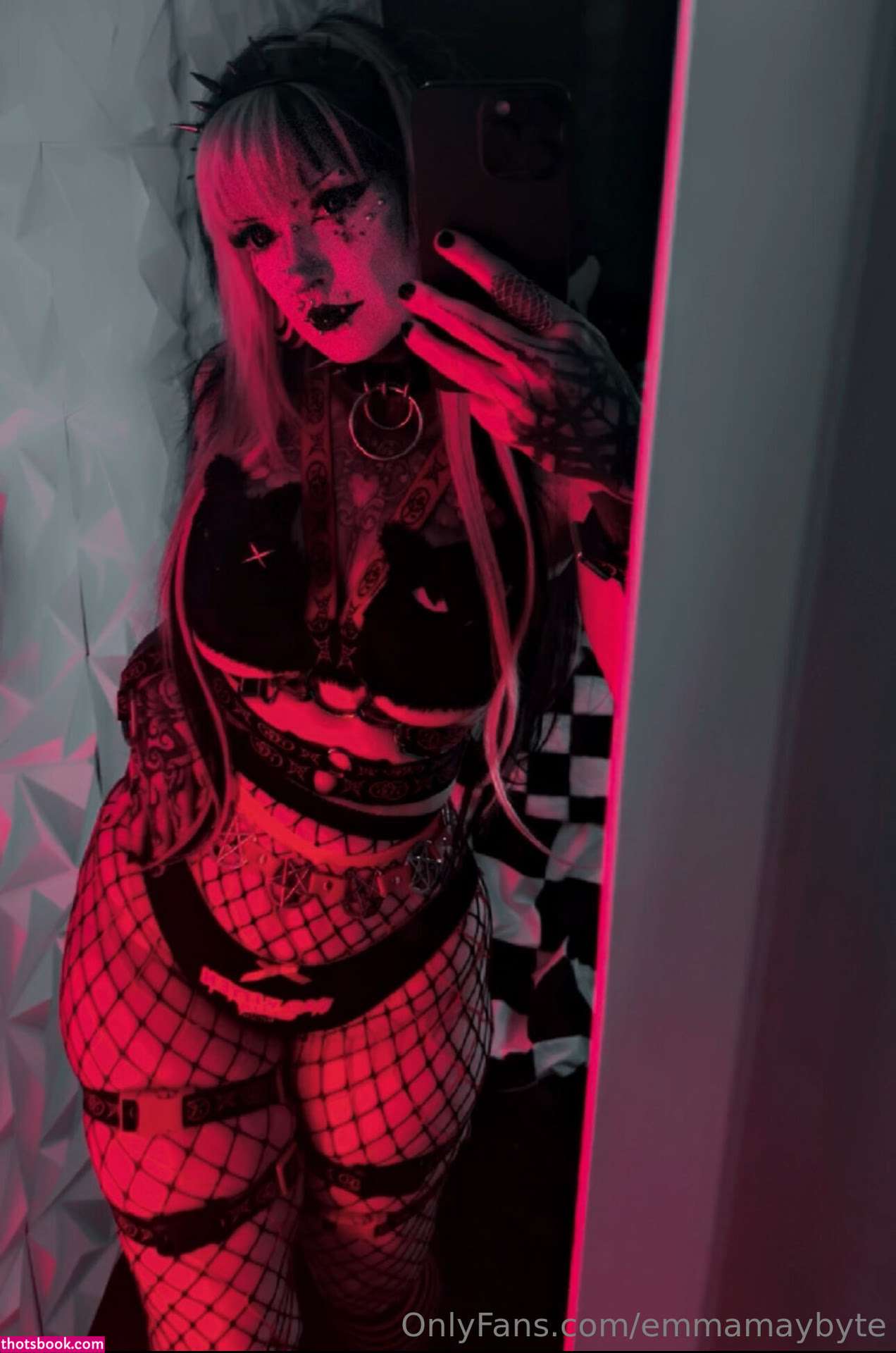 Emmamaybyte Photo #189