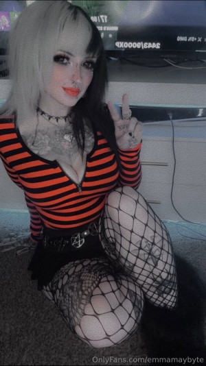 Emmamaybyte Photo #213
