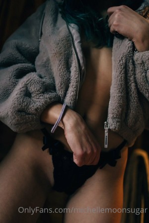 Ellie Land Photo #100