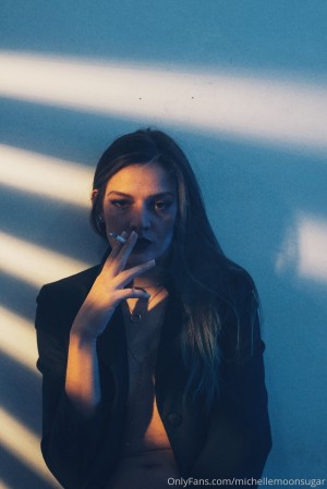 Ellie Land Photo #112