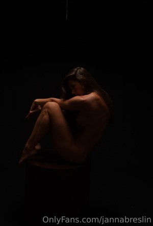 Janna Breslin Photo #329