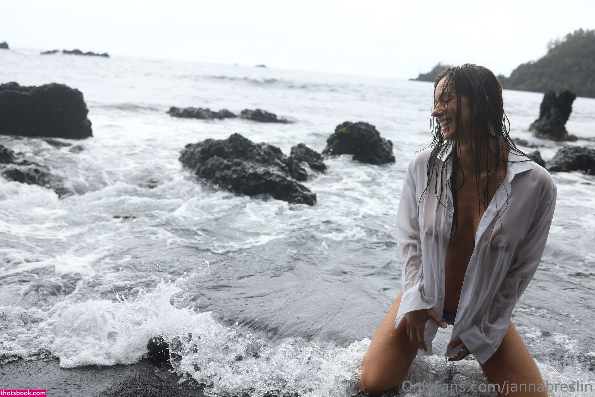 Janna Breslin Photo #403