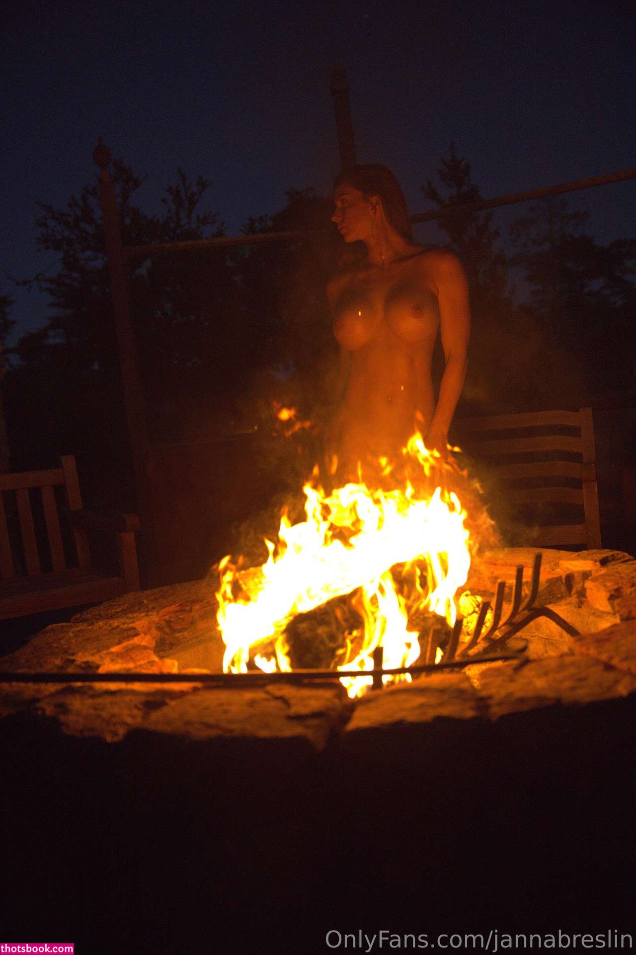 Janna Breslin Photo #524