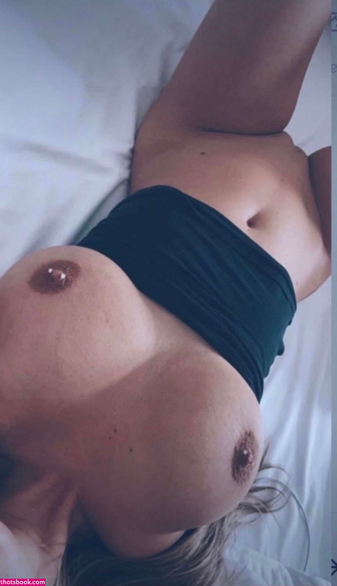 Emanuelle Charboneau Photo #6