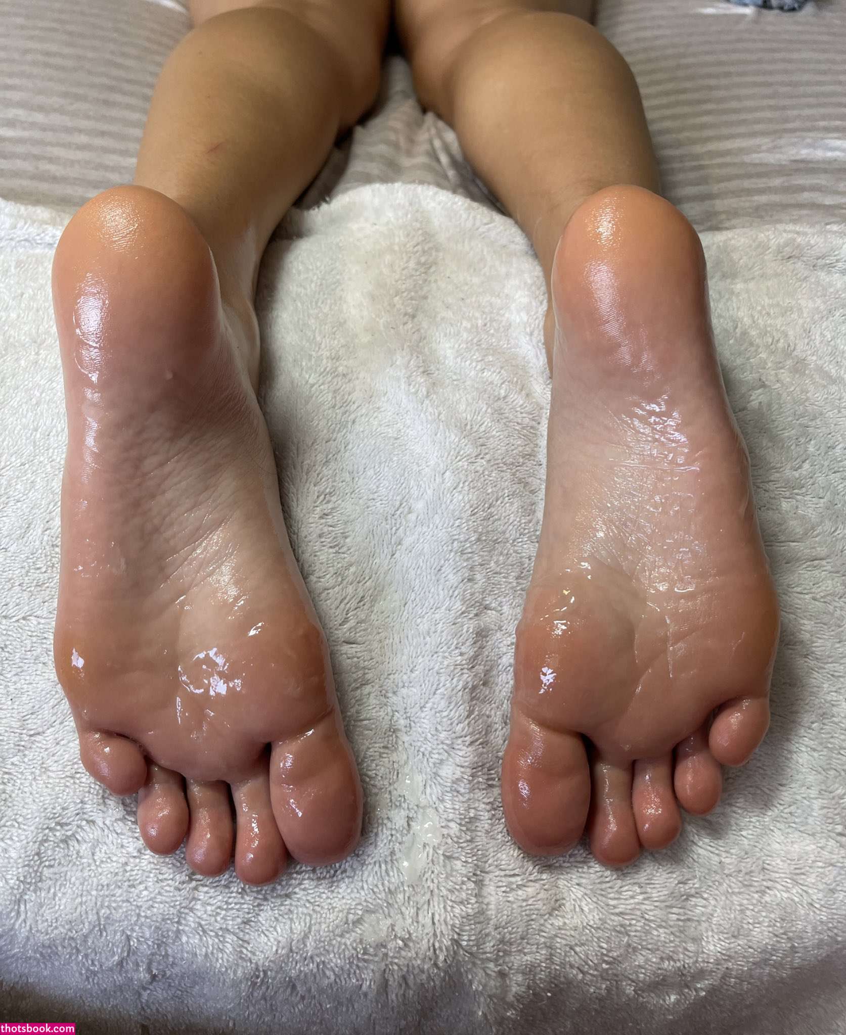 Hang10toes Photo #58