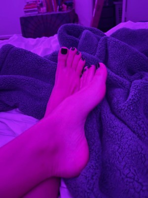 Hang10toes Photo #65