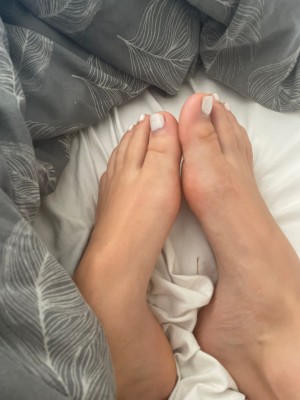 Hang10toes Photo #144