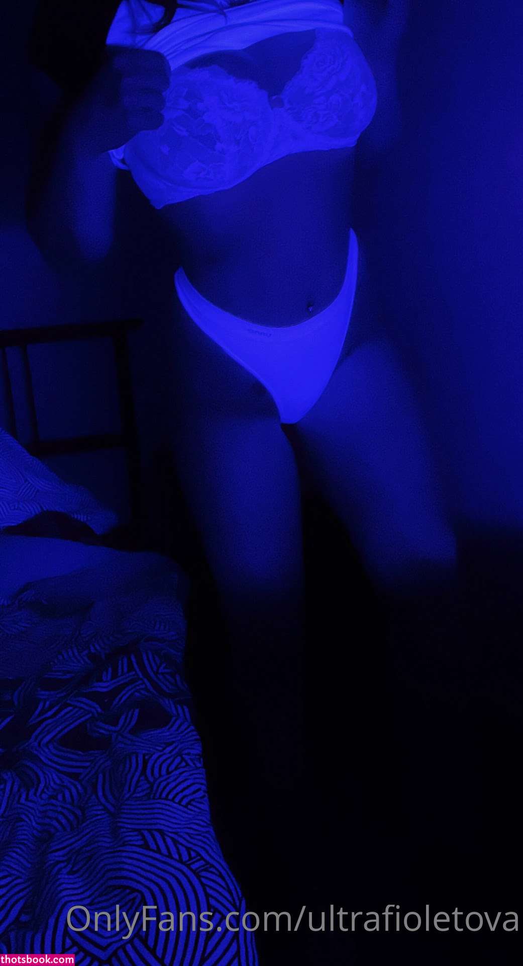 Ultrafioletova Photo #6